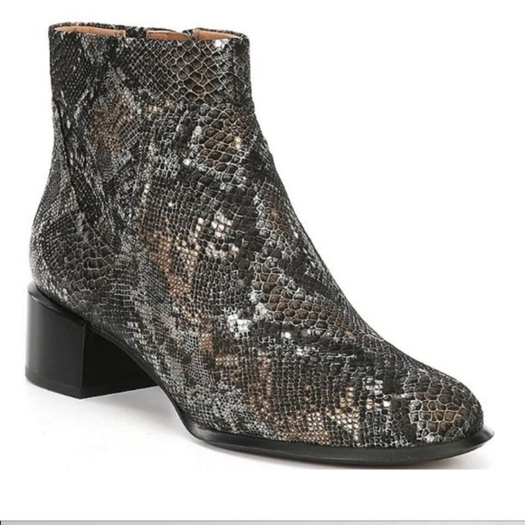 Vionic Kamryn snake print booties size 8.5 - Picture 1 of 13